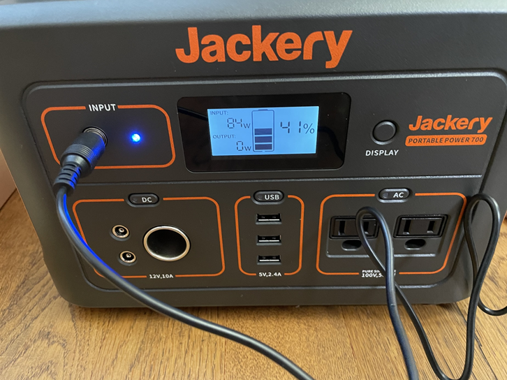 Jackery 700 充電